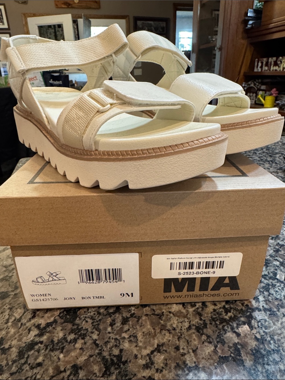 Mia size 9 women’s sandal
